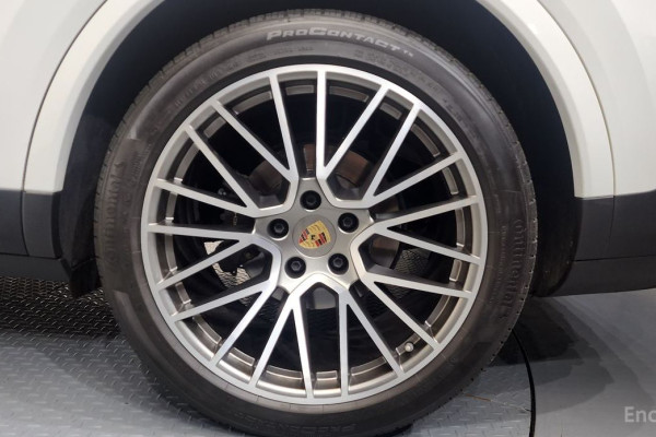 2023 Porsche Cayenne с пробегом 54 579 км