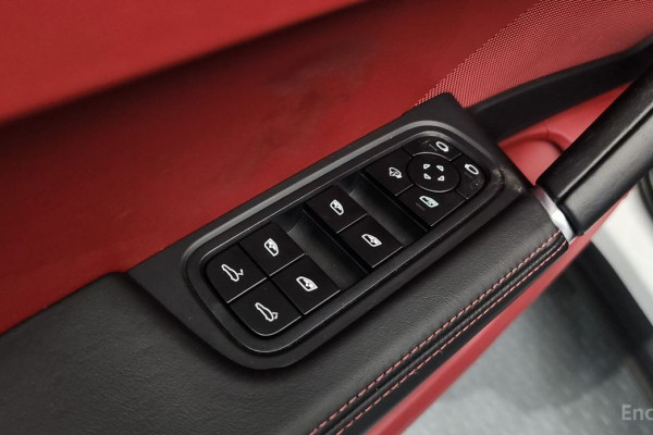 2023 Porsche Cayenne с пробегом 54 579 км