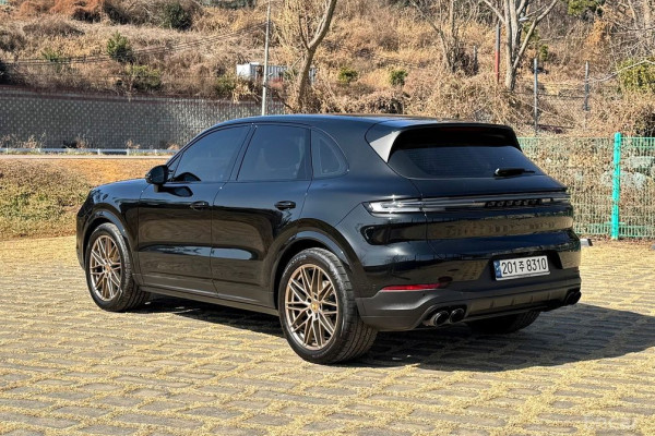 2023 Porsche Cayenne с пробегом 20 300 км