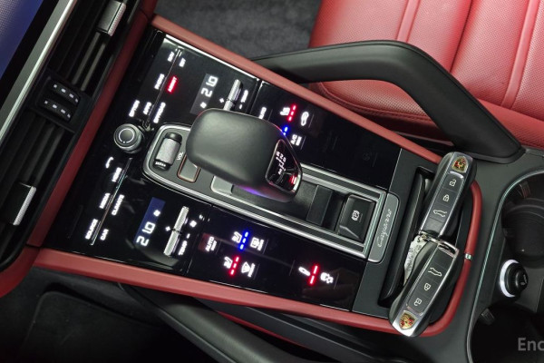 2022 Porsche Cayenne с пробегом 49 106 км