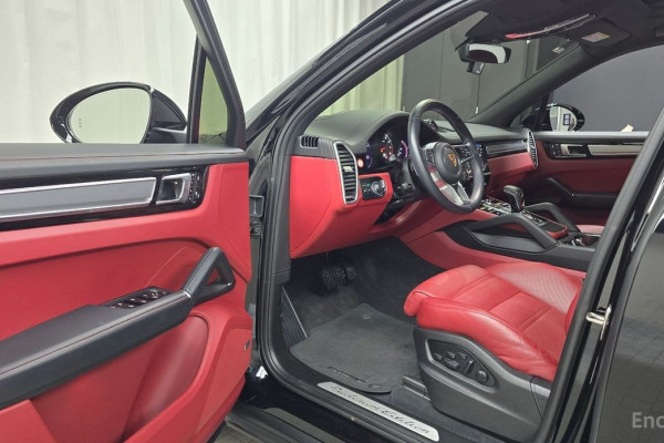 2022 Porsche Cayenne с пробегом 49 106 км