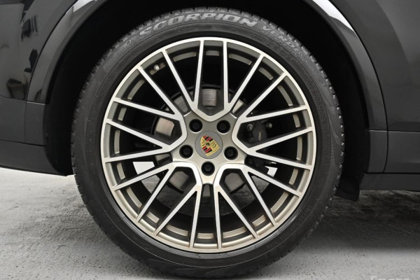 2023 Porsche Cayenne с пробегом 23 000 км