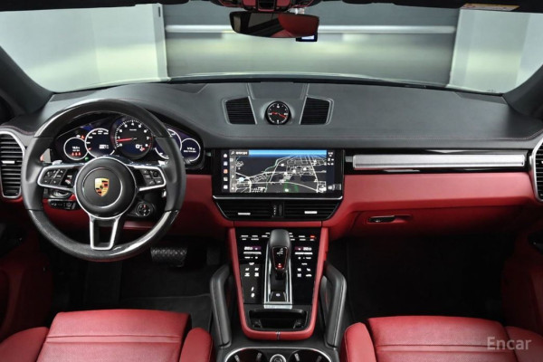 2023 Porsche Cayenne с пробегом 23 000 км
