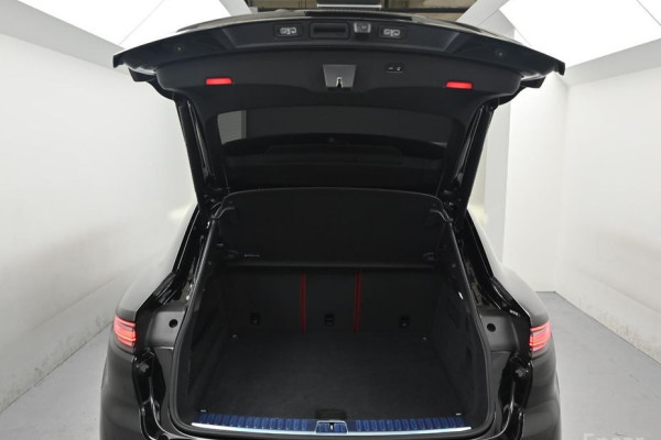 2023 Porsche Cayenne с пробегом 23 000 км