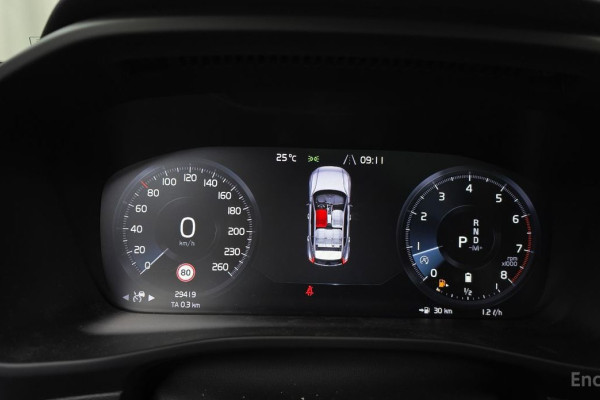 2021 Volvo XC40 с пробегом 29 419 км