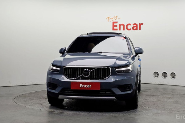 2022 Volvo XC40 с пробегом 75 519 км