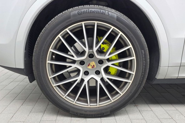 2023 Porsche Cayenne с пробегом 50 923 км