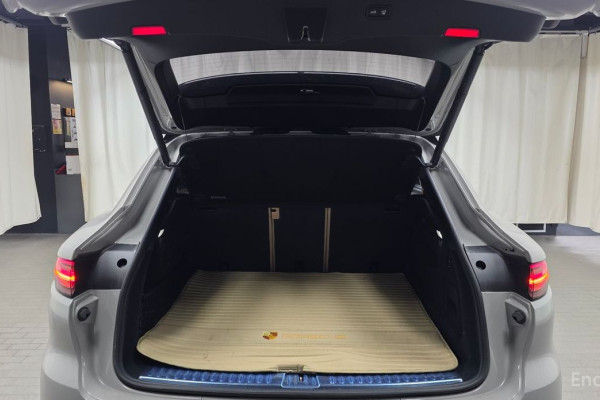 2023 Porsche Cayenne с пробегом 50 923 км