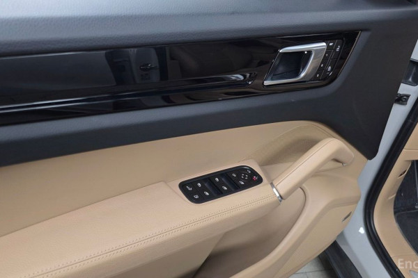 2023 Porsche Cayenne с пробегом 50 923 км