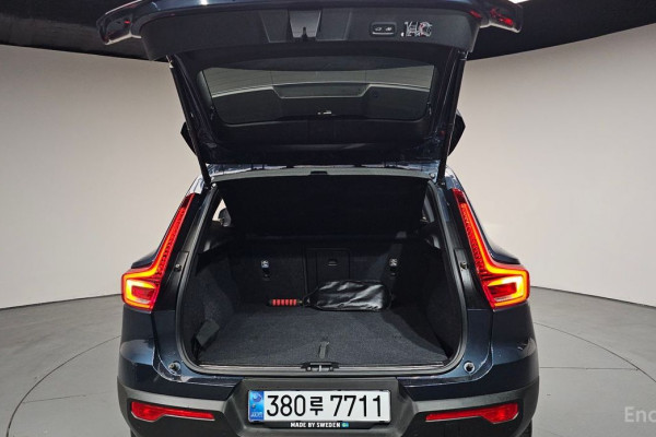 2021 Volvo XC40 с пробегом 41 388 км