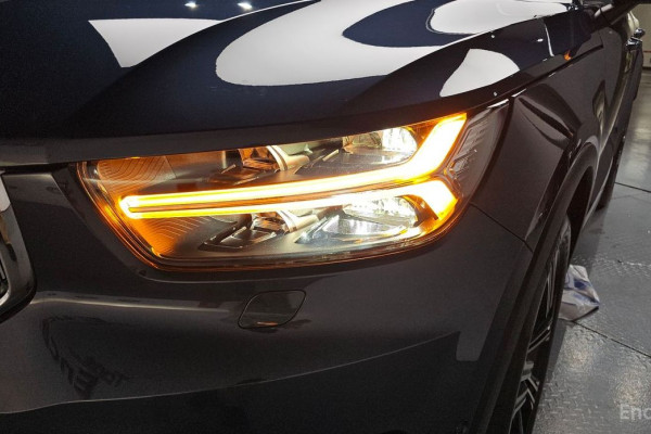 2021 Volvo XC40 с пробегом 41 388 км