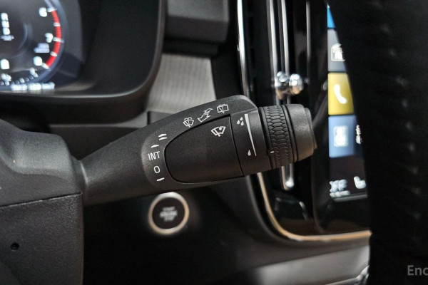 2021 Volvo XC40 с пробегом 41 388 км