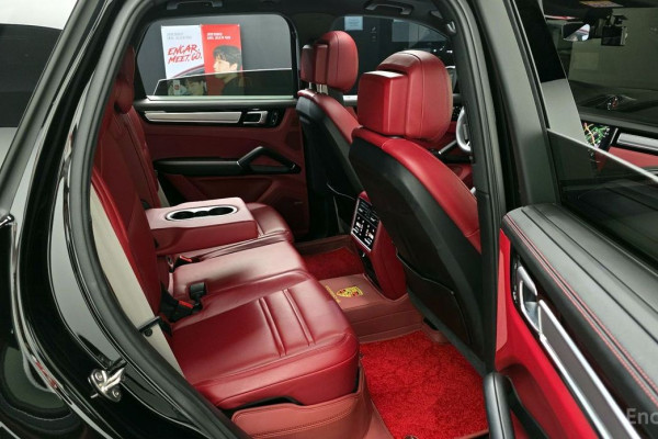 2023 Porsche Cayenne с пробегом 56 544 км