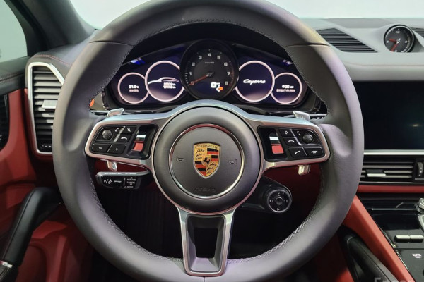 2023 Porsche Cayenne с пробегом 32 000 км