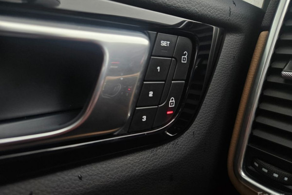 2023 Porsche Cayenne с пробегом 51 511 км