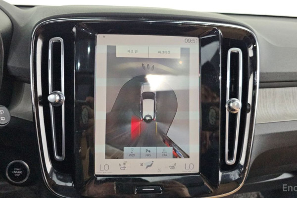 2022 Volvo XC40 с пробегом 118 700 км