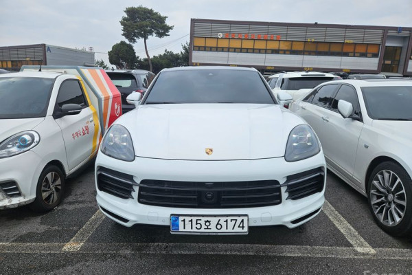 2023 Porsche Cayenne с пробегом 51 511 км