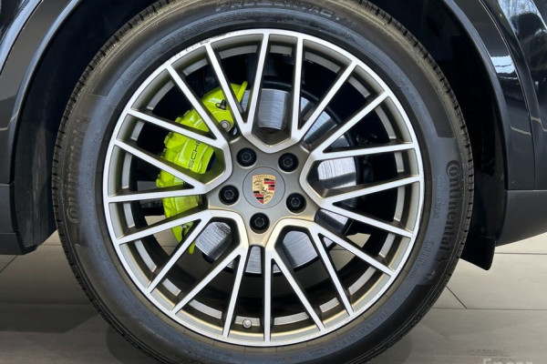 2023 Porsche Cayenne с пробегом 11 080 км