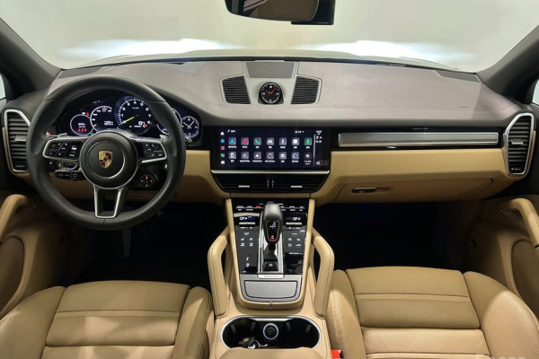 2023 Porsche Cayenne с пробегом 11 080 км