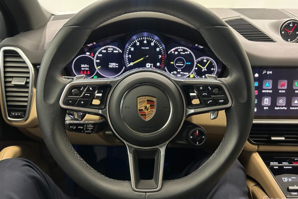 2023 Porsche Cayenne с пробегом 11 080 км