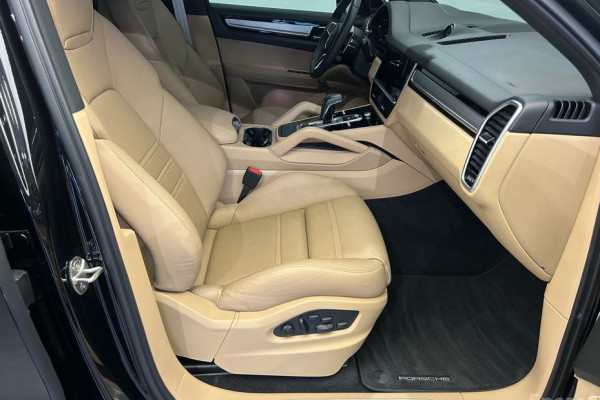 2023 Porsche Cayenne с пробегом 11 080 км