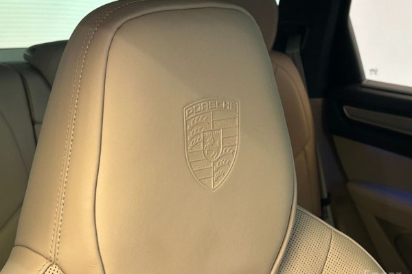 2023 Porsche Cayenne с пробегом 11 080 км