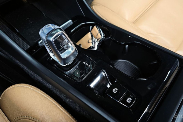 2020 Volvo XC40 с пробегом 78 175 км