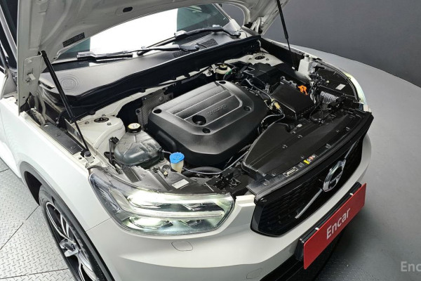 2020 Volvo XC40 с пробегом 31 190 км