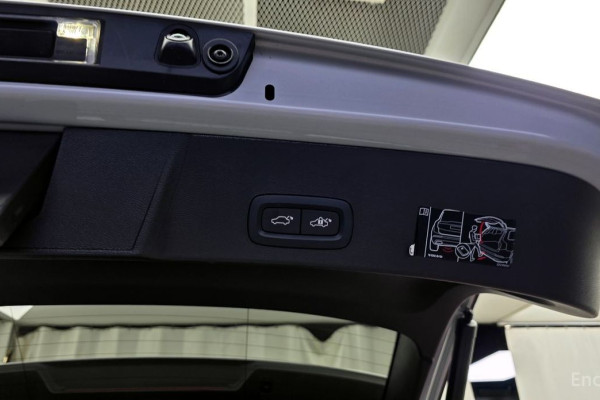 2022 Volvo XC40 с пробегом 31 720 км