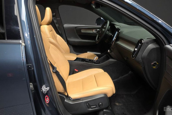 2021 Volvo XC40 с пробегом 63 855 км