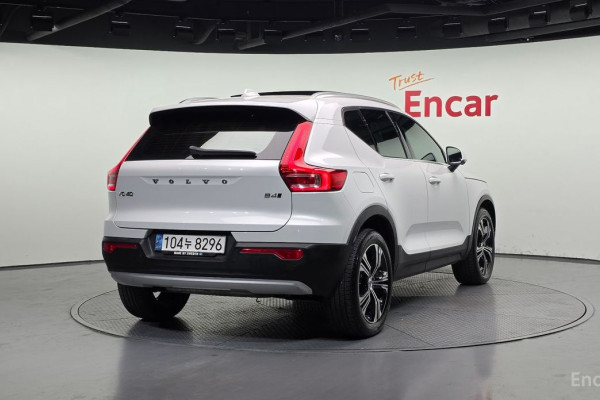 2020 Volvo XC40 с пробегом 58 754 км
