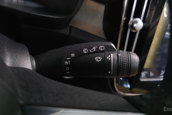 2020 Volvo XC40 с пробегом 58 754 км