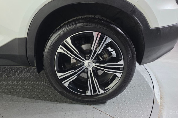 2020 Volvo XC40 с пробегом 58 754 км