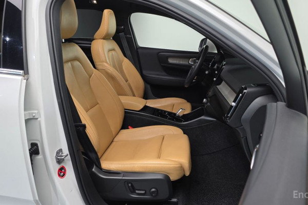 2020 Volvo XC40 с пробегом 58 754 км