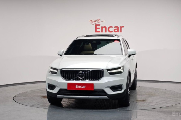 2021 Volvo XC40 с пробегом 25 669 км