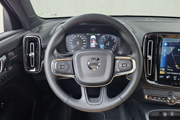 2019 Volvo XC40 с пробегом 16 206 км