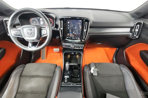 2018 Volvo XC40 с пробегом 100 052 км