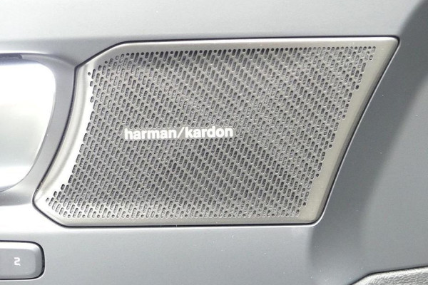 2024 Volvo XC40 с пробегом 1 900 км