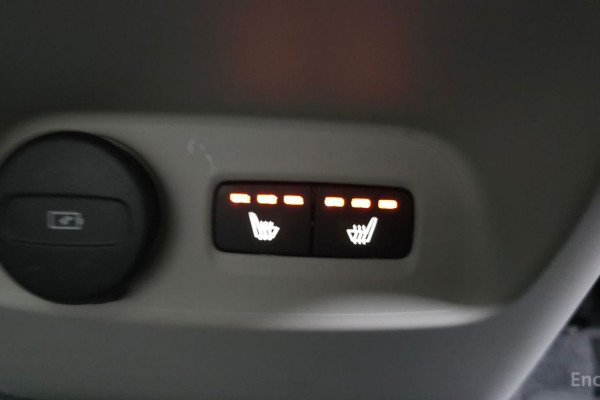 2023 Volvo XC40 с пробегом 72 953 км