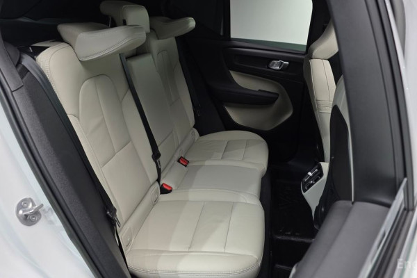 2023 Volvo XC40 с пробегом 14 711 км