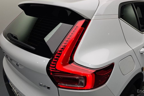 2023 Volvo XC40 с пробегом 10 814 км