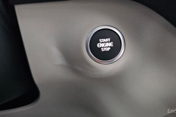 2023 Volvo XC40 с пробегом 10 814 км