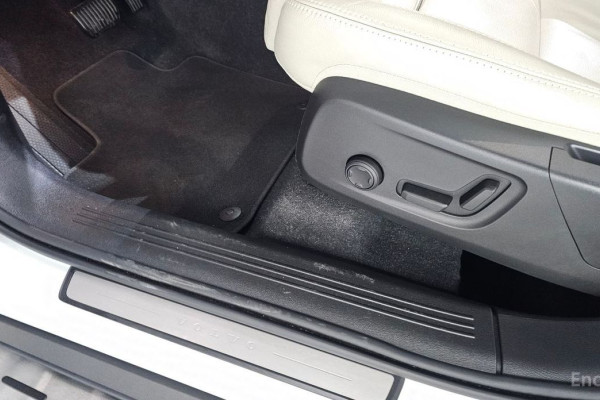 2023 Volvo XC40 с пробегом 10 814 км