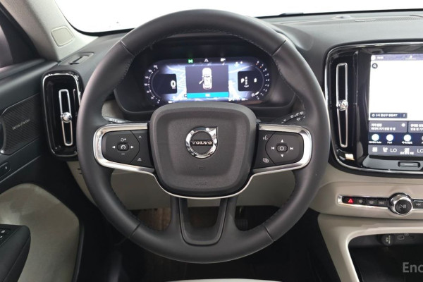 2026 Volvo XC40 с пробегом 1 973 км