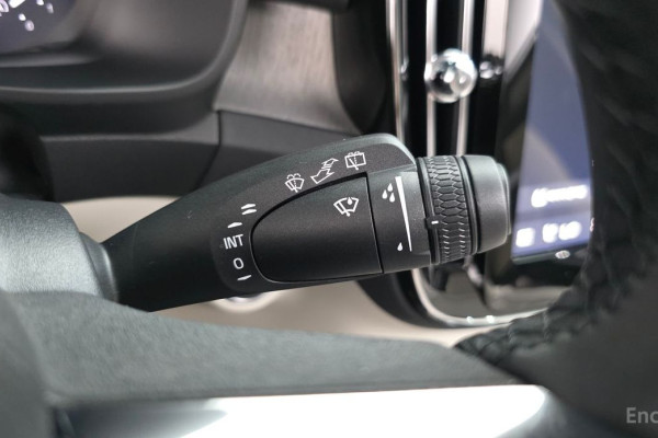 2026 Volvo XC40 с пробегом 1 973 км