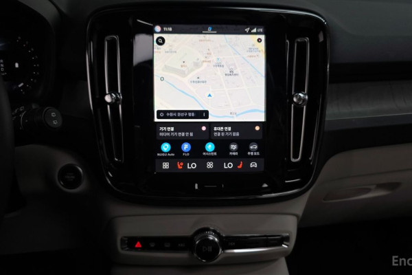 2026 Volvo XC40 с пробегом 1 973 км