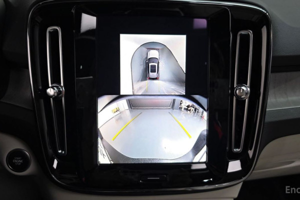 2026 Volvo XC40 с пробегом 1 973 км