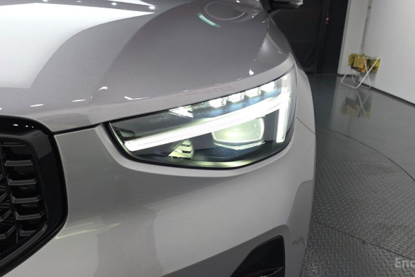 2026 Volvo XC40 с пробегом 1 973 км