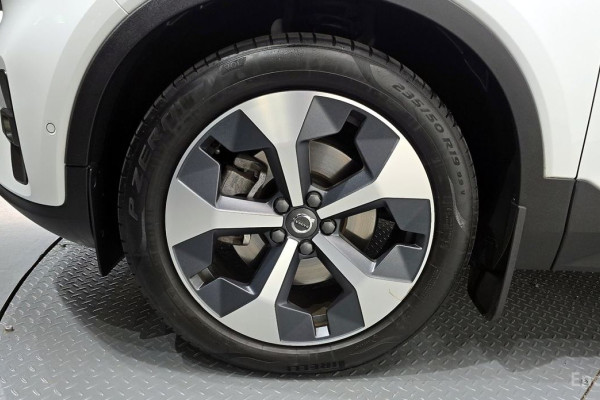 2022 Volvo XC40 с пробегом 47 805 км