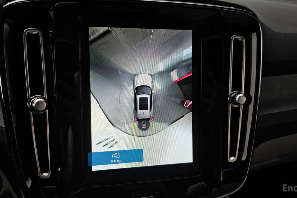 2022 Volvo XC40 с пробегом 47 805 км